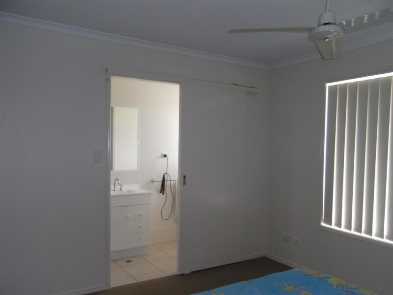 1/1 Malcolm Crt, Point Vernon QLD 4655