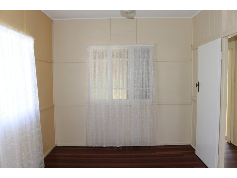 148 TORQUAY TCE, Scarness QLD 4655