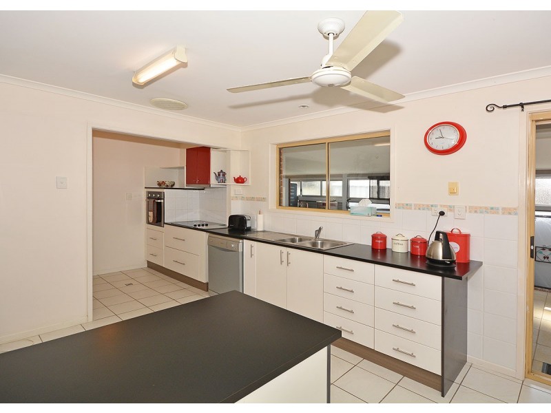 26 Rachael Street, Point Vernon QLD 4655