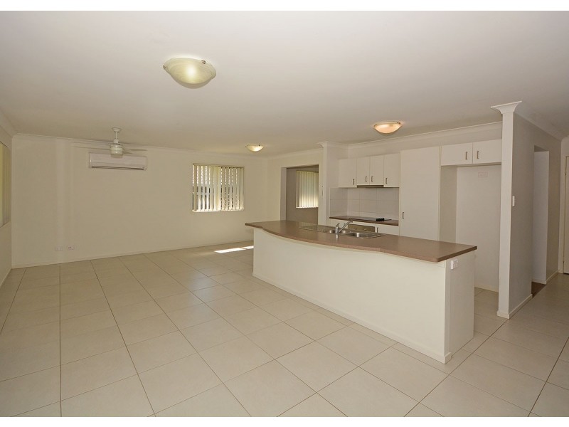 5 Peat Court, Nikenbah QLD 4655