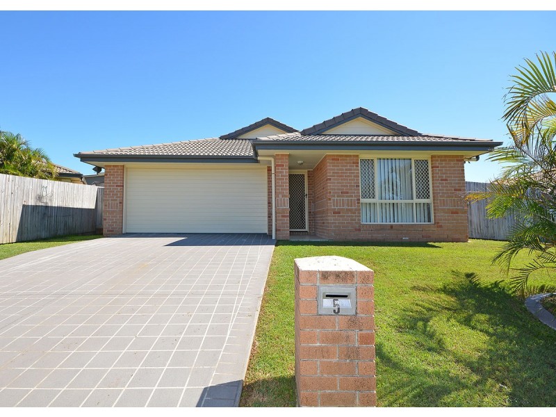 5 Peat Court, Nikenbah QLD 4655