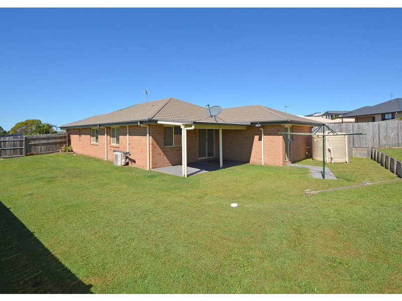 5 Peat Court, Nikenbah QLD 4655
