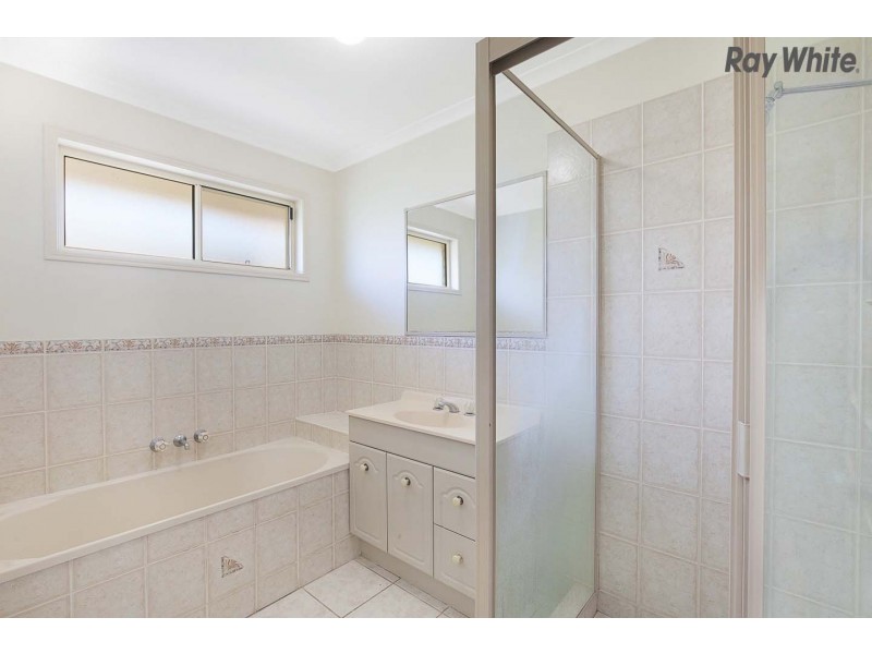 4 King Edward Court, Urangan QLD 4655