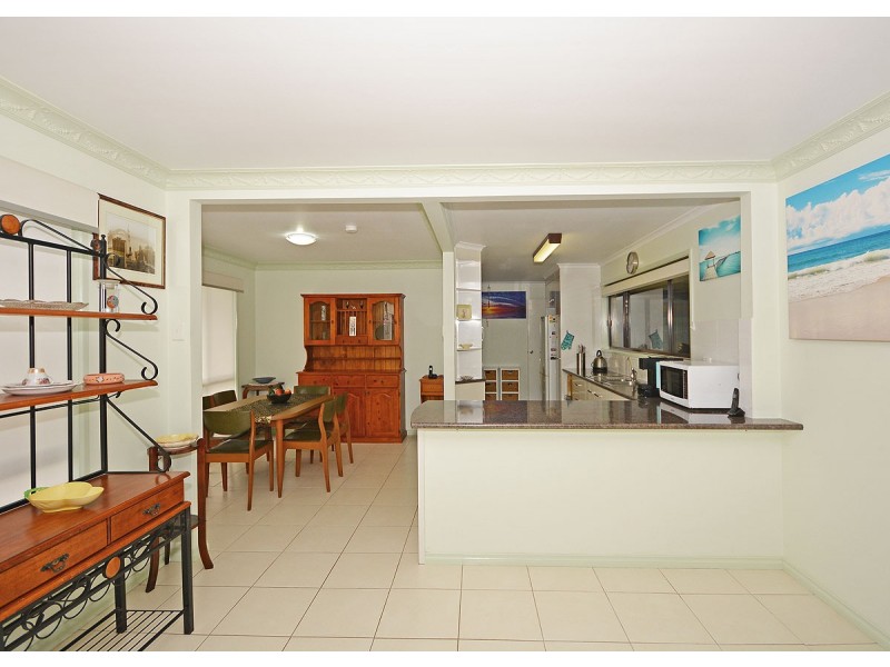 104 Murphy Street, Point Vernon QLD 4655