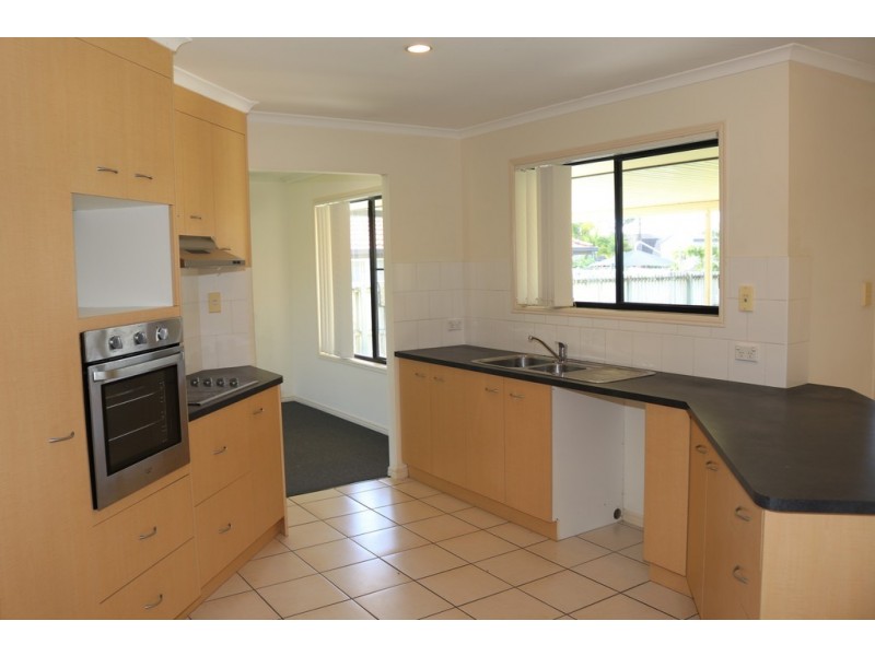 25 Heather Way, Urraween QLD 4655