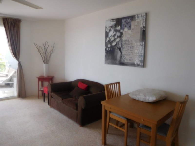 402/239 ESPLANADE, Pialba QLD 4655