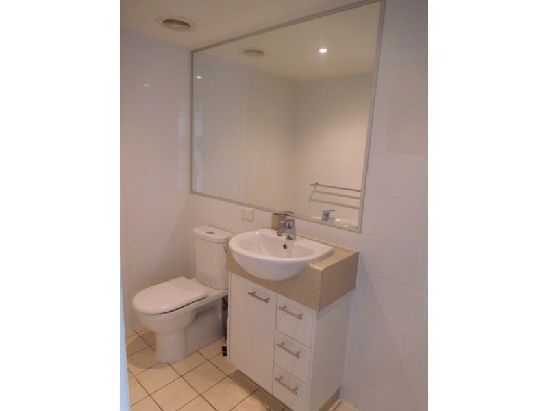 402/239 ESPLANADE, Pialba QLD 4655