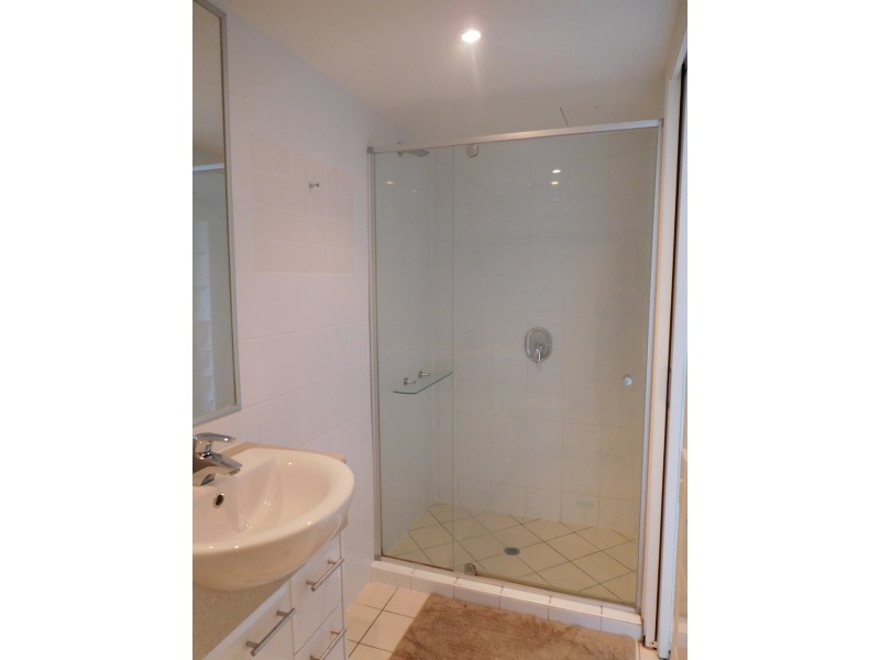 402/239 ESPLANADE, Pialba QLD 4655