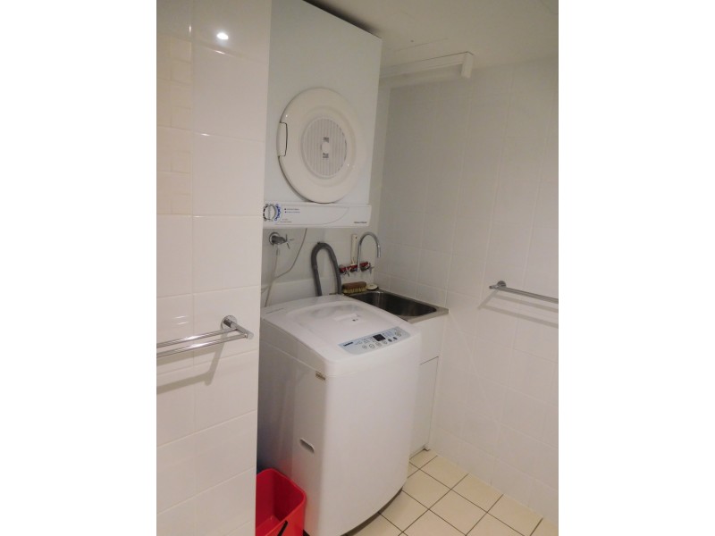 402/239 ESPLANADE, Pialba QLD 4655