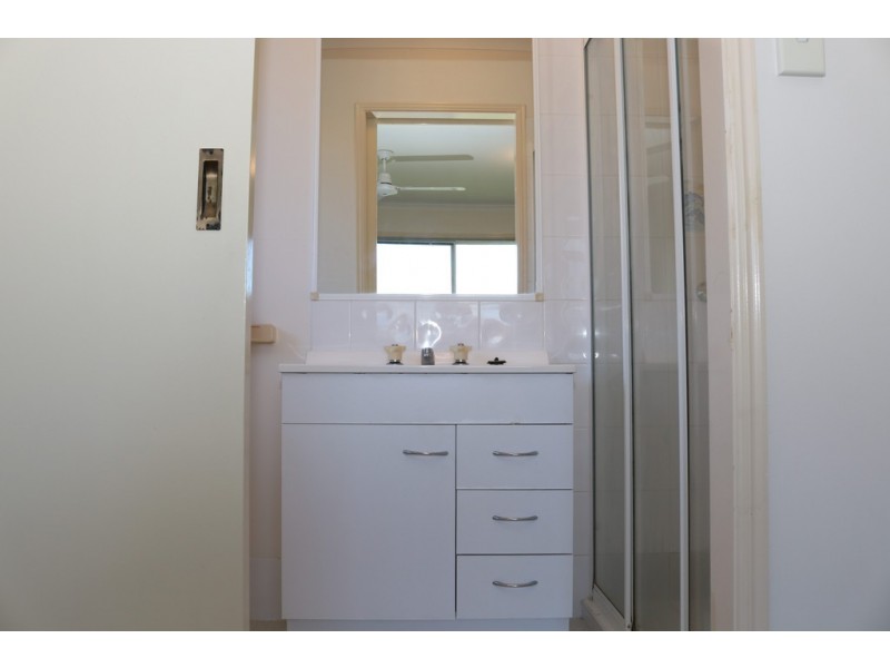 6 Sonder Street, Urangan QLD 4655