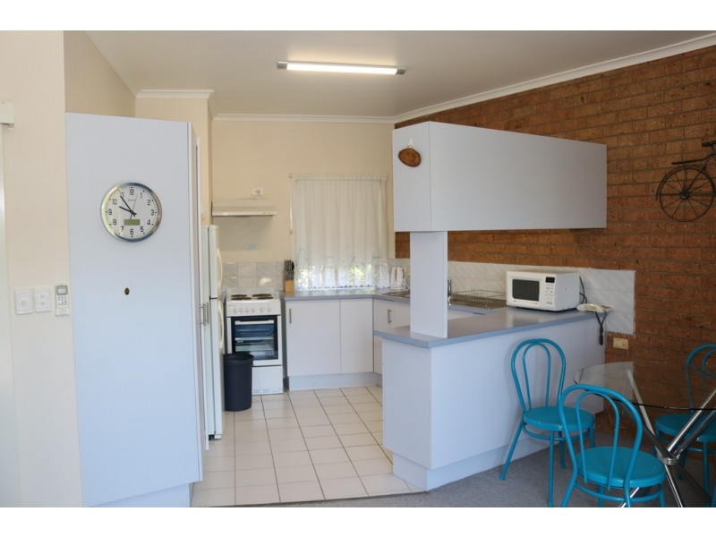 4/448 Esplanade, Torquay QLD 4655