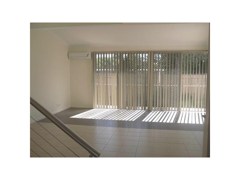 16/71 Elizabeth Street, Urangan QLD 4655