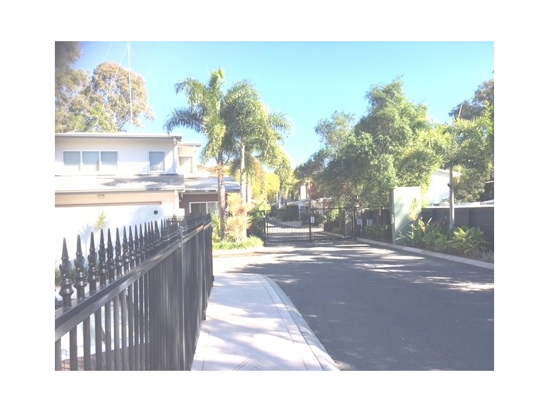 16/71 Elizabeth Street, Urangan QLD 4655