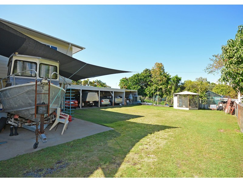 583 Charlton Esplanade, Urangan QLD 4655