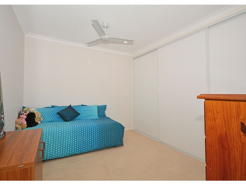 583 Charlton Esplanade, Urangan QLD 4655