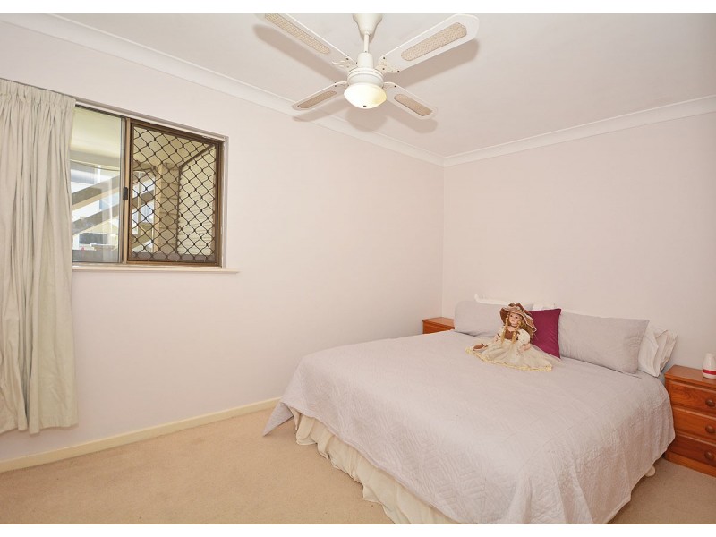 583 Charlton Esplanade, Urangan QLD 4655