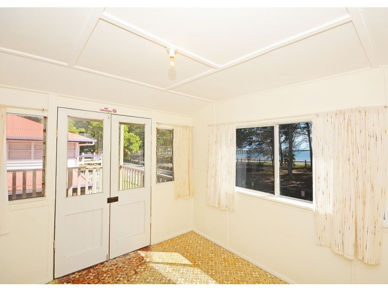 583 Charlton Esplanade, Urangan QLD 4655