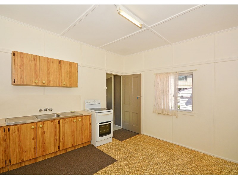 583 Charlton Esplanade, Urangan QLD 4655