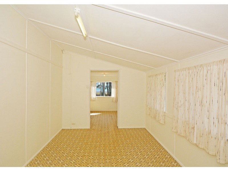 583 Charlton Esplanade, Urangan QLD 4655