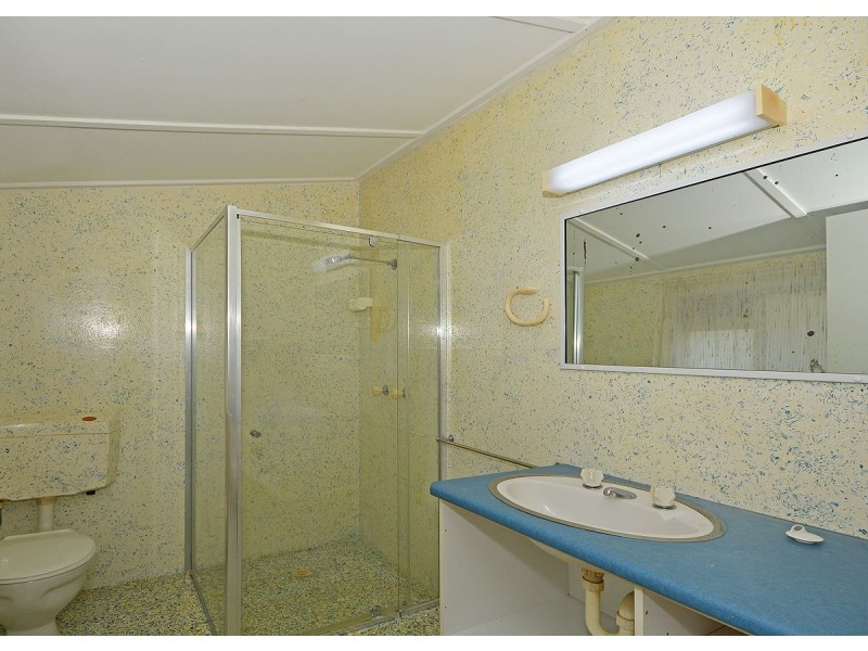 583 Charlton Esplanade, Urangan QLD 4655