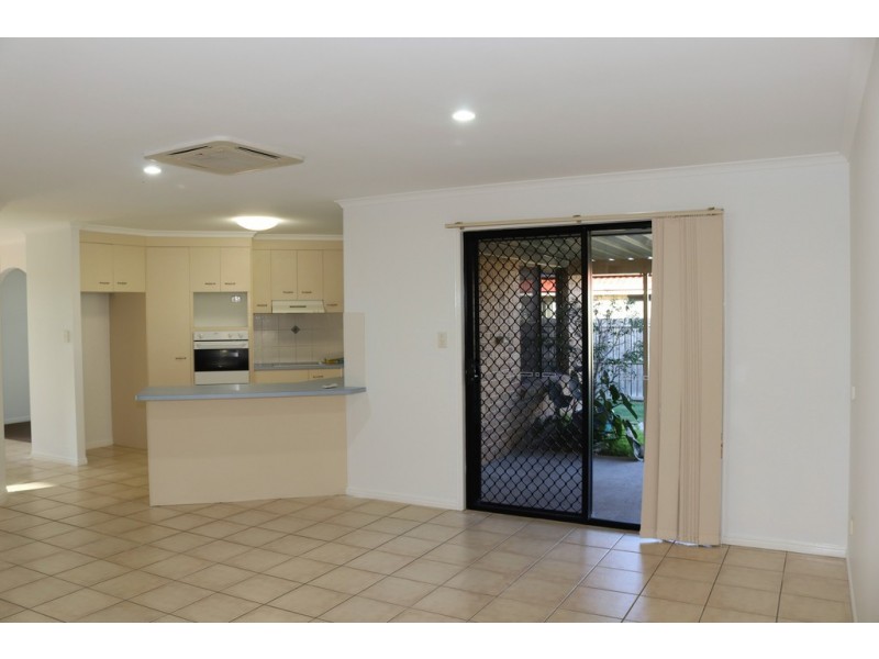 5 Durham Court, Kawungan QLD 4655