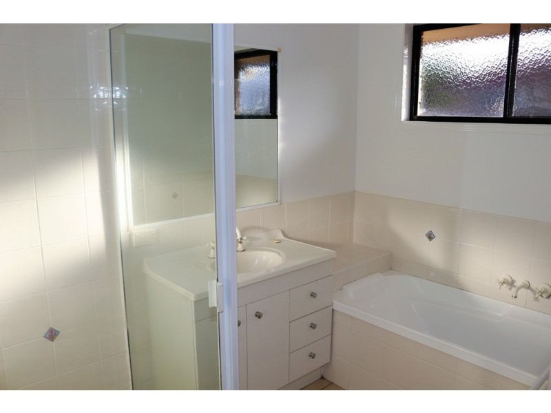 5 Durham Court, Kawungan QLD 4655