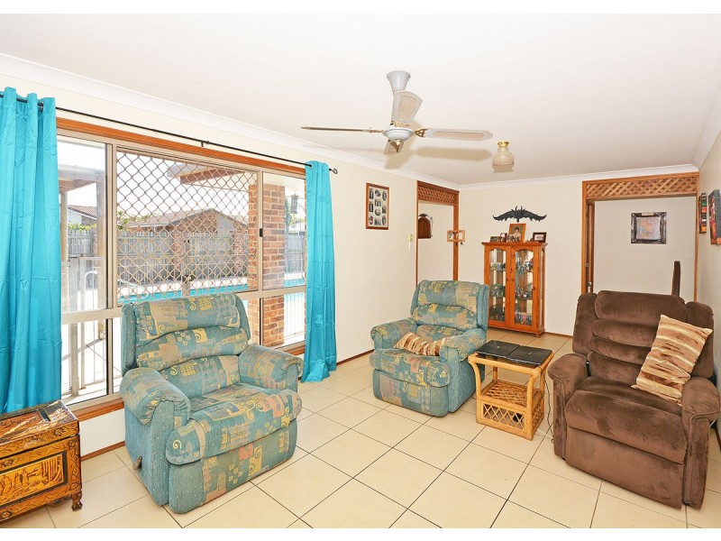 6 Golden Court, Kawungan QLD 4655