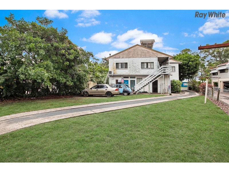 446 Charlton Esplanade, Torquay QLD 4655