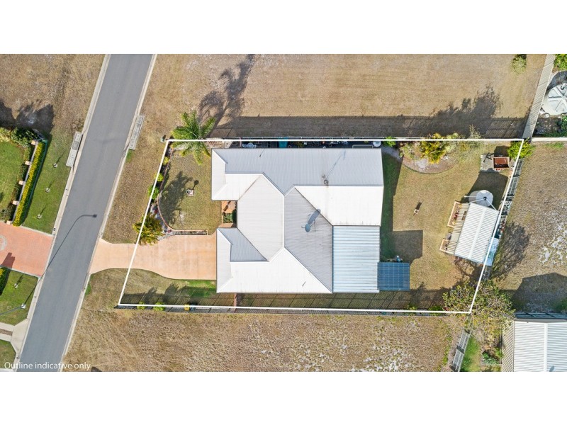 32 Lucas Drive, Burrum Heads QLD 4659