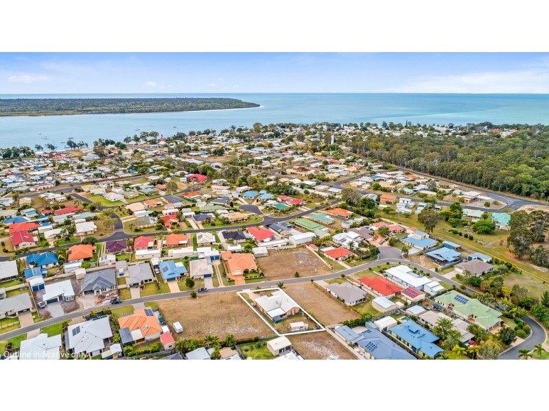 32 Lucas Drive, Burrum Heads QLD 4659