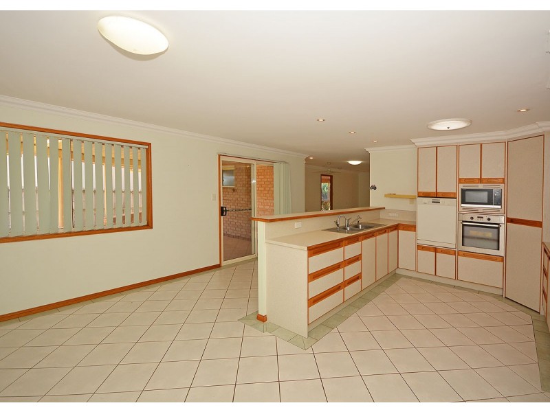 28 St Joseph Drive, Urraween QLD 4655