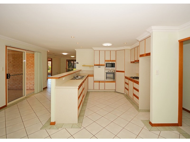 28 St Joseph Drive, Urraween QLD 4655