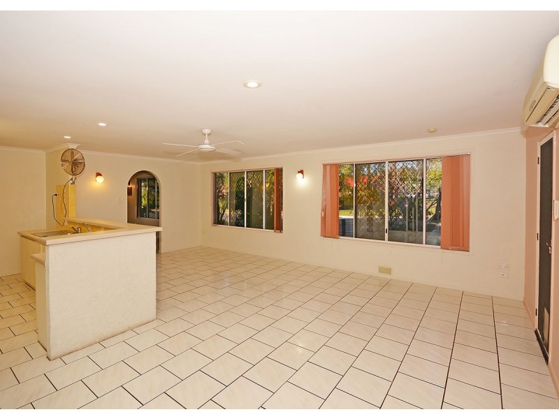 41 Kululu Crescent, Scarness QLD 4655