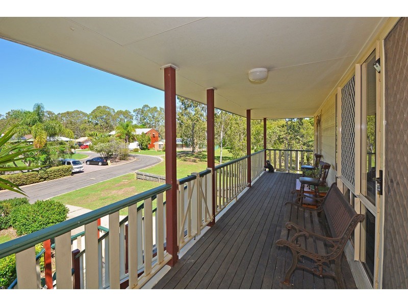 32 Earls Court, Point Vernon QLD 4655