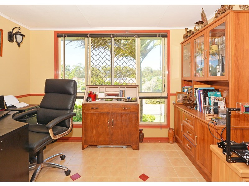 32 Earls Court, Point Vernon QLD 4655