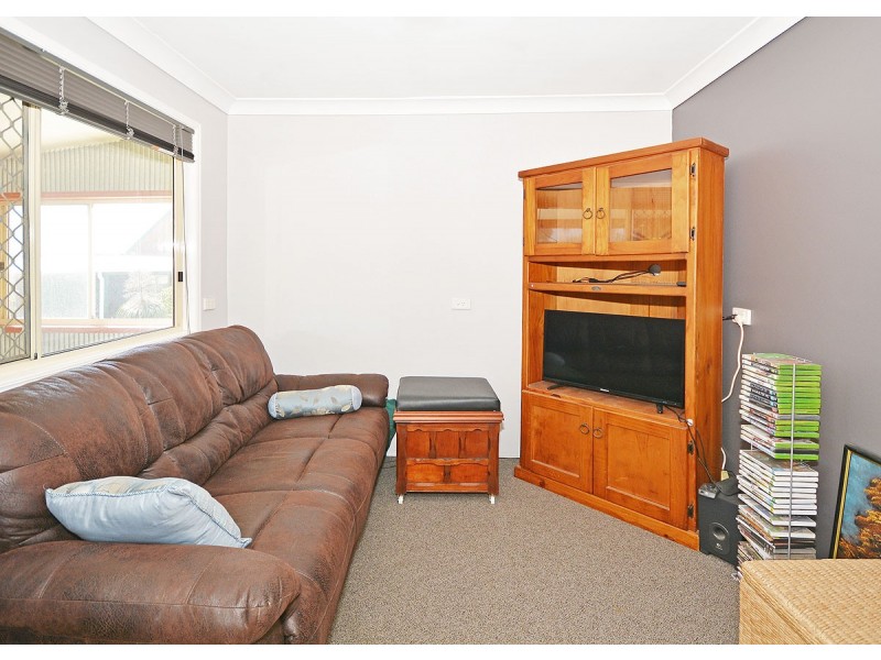 32 Earls Court, Point Vernon QLD 4655