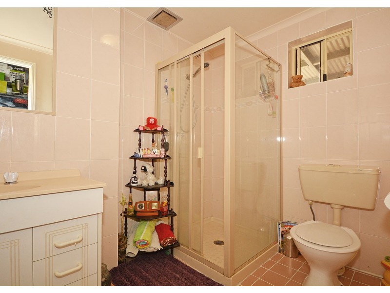 32 Earls Court, Point Vernon QLD 4655