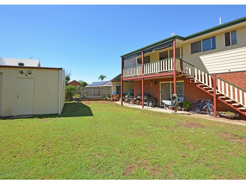32 Earls Court, Point Vernon QLD 4655