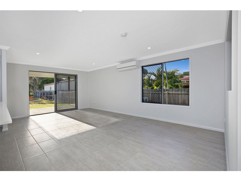 6A Poinciana Cresent, Kawungan QLD 4655