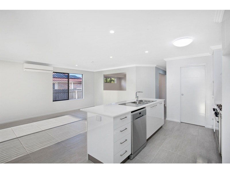 6A Poinciana Cresent, Kawungan QLD 4655