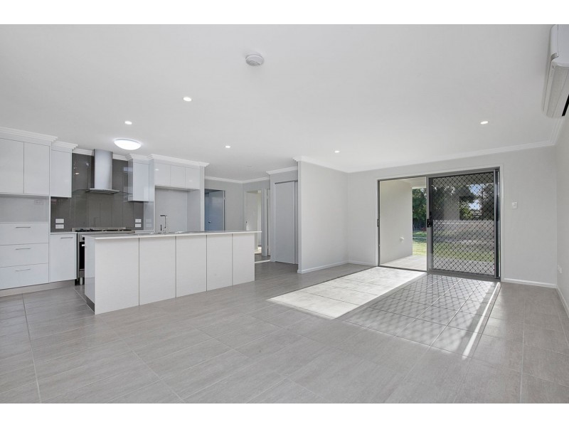 6A Poinciana Cresent, Kawungan QLD 4655