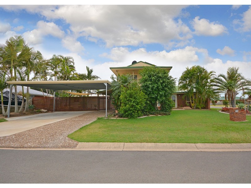 1 King Arthur, Urangan QLD 4655