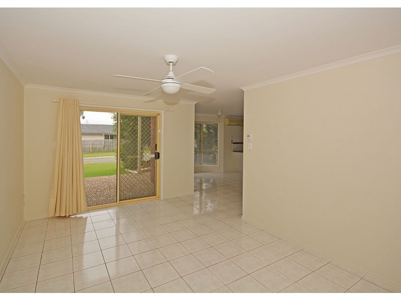 1 King Arthur, Urangan QLD 4655