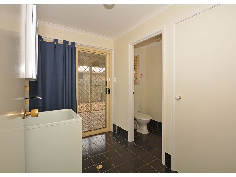 1 King Arthur, Urangan QLD 4655