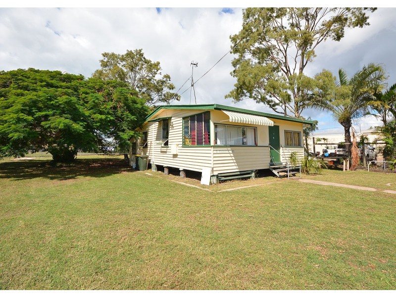 6 Florence Street, Urangan QLD 4655
