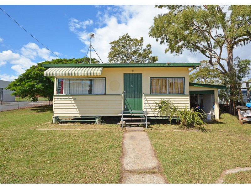 6 Florence Street, Urangan QLD 4655