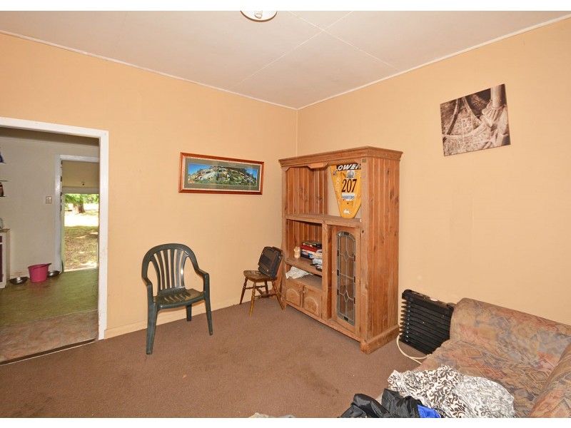 6 Florence Street, Urangan QLD 4655