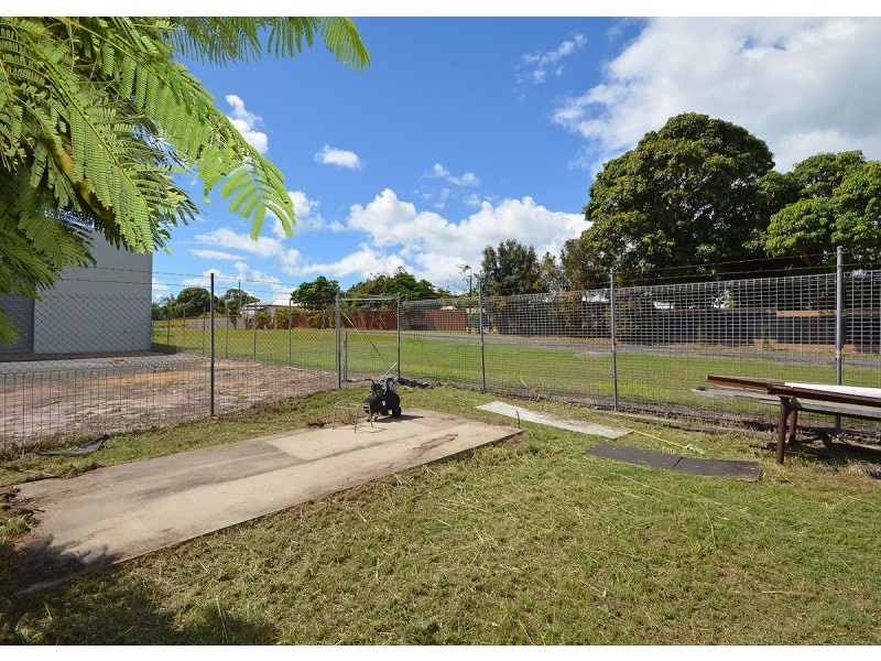 6 Florence Street, Urangan QLD 4655