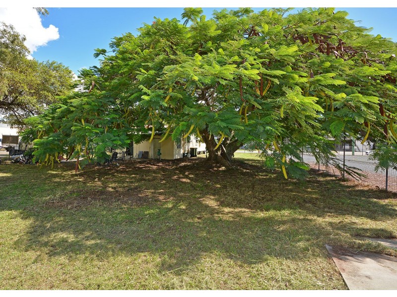 6 Florence Street, Urangan QLD 4655