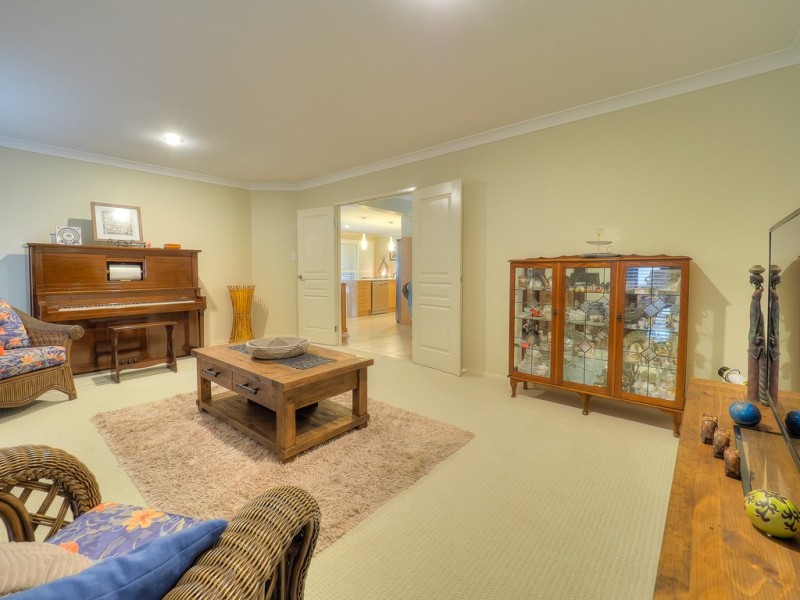 13 Fulmar Court, Burrum Heads QLD 4659